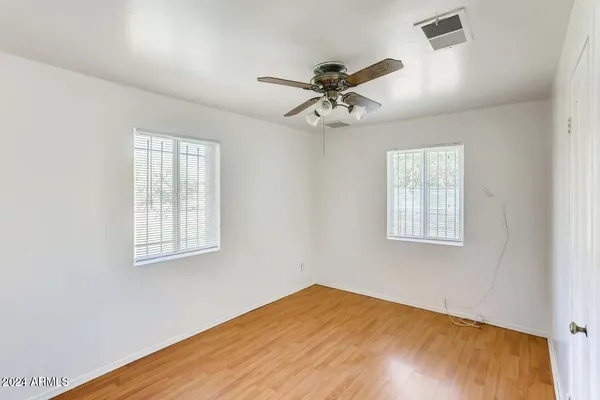 $2,100 | 6730 West Flynn Lane, Glendale, AZ 85303