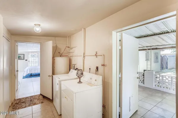 $2,100 | 6730 West Flynn Lane, Glendale, AZ 85303