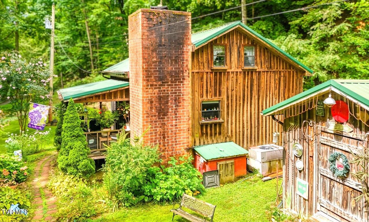 415 Stone Mountain Road Bulls Gap, TN 37711 - Photo 2 of 40 side