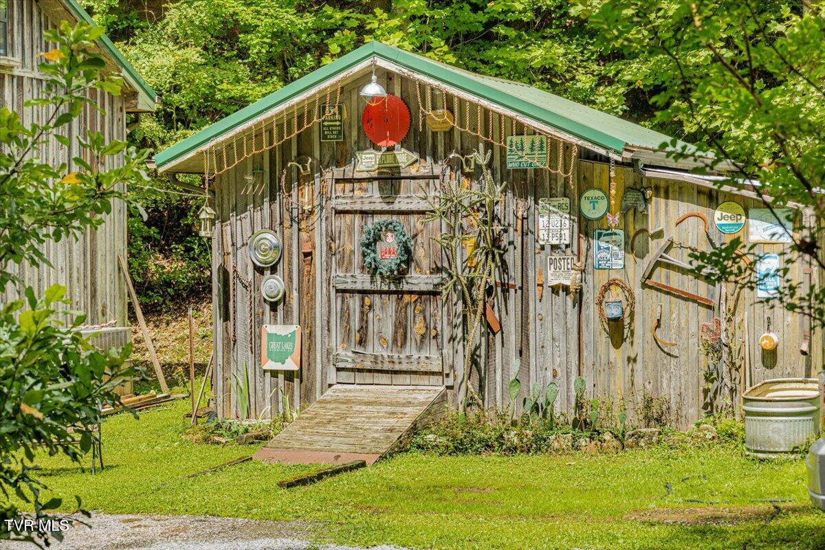 415 Stone Mountain Road Bulls Gap, TN 37711 - Photo 25 of 40 27-128A4693