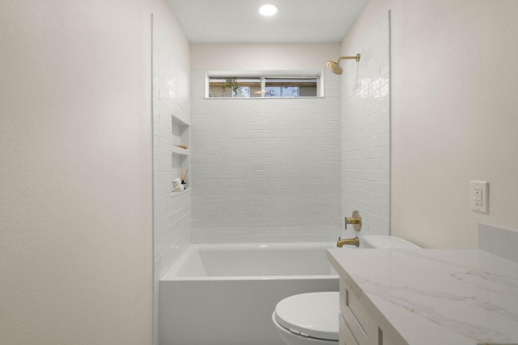 1571 Cherry Ridge Court Mandeville, LA 70448 - Photo 17 of 21 Gallery Image 17