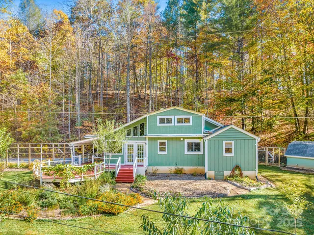 $539,000 | 226 Fish Pond Lane, Burnsville, NC 28714