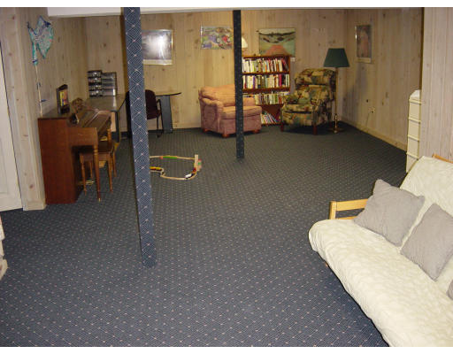 76 Cleveland Road Wellesley, MA 02481 - Photo 11 of 13