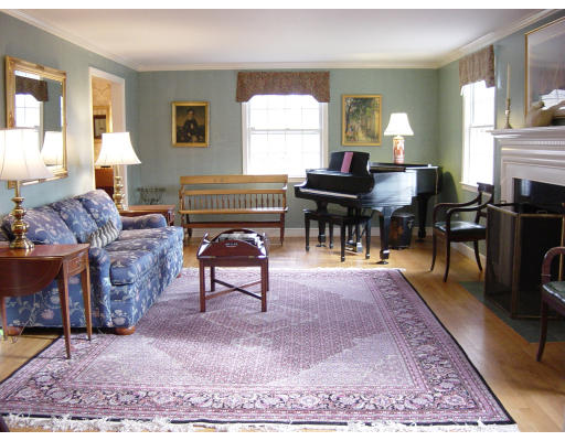 76 Cleveland Road Wellesley, MA 02481 - Photo 5 of 13