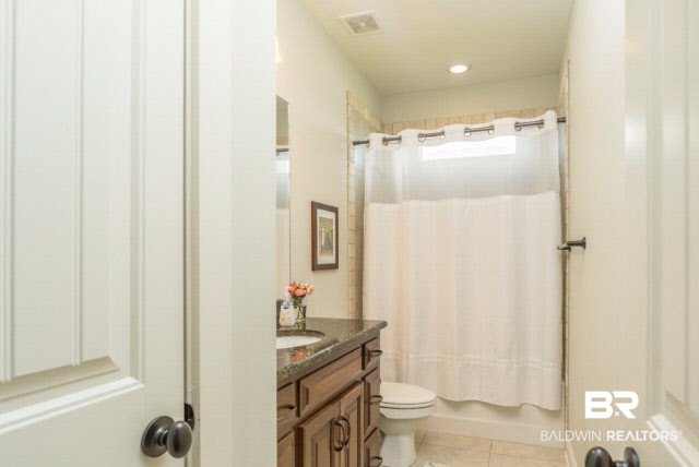 206 Silversmith Street Fairhope, AL 36532 - Photo 15 of 20 Guest Bath