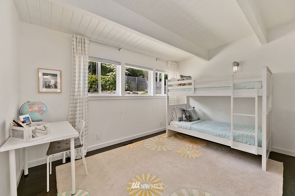 17328 Sylvester Road Southwest Burien, WA 98166 - Photo 19 of 40 Gallery Image 19