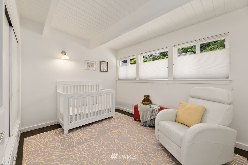 17328 Sylvester Road Southwest Burien, WA 98166 - Photo 21 of 40 Gallery Image 21