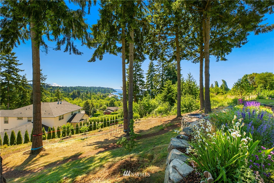 17328 Sylvester Road Southwest Burien, WA 98166 - Photo 31 of 40 Gallery Image 31