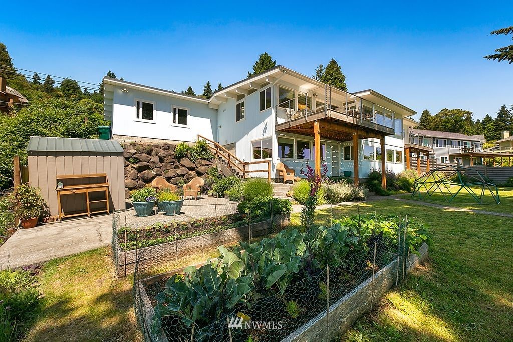 17328 Sylvester Road Southwest Burien, WA 98166 - Photo 33 of 40 Gallery Image 33