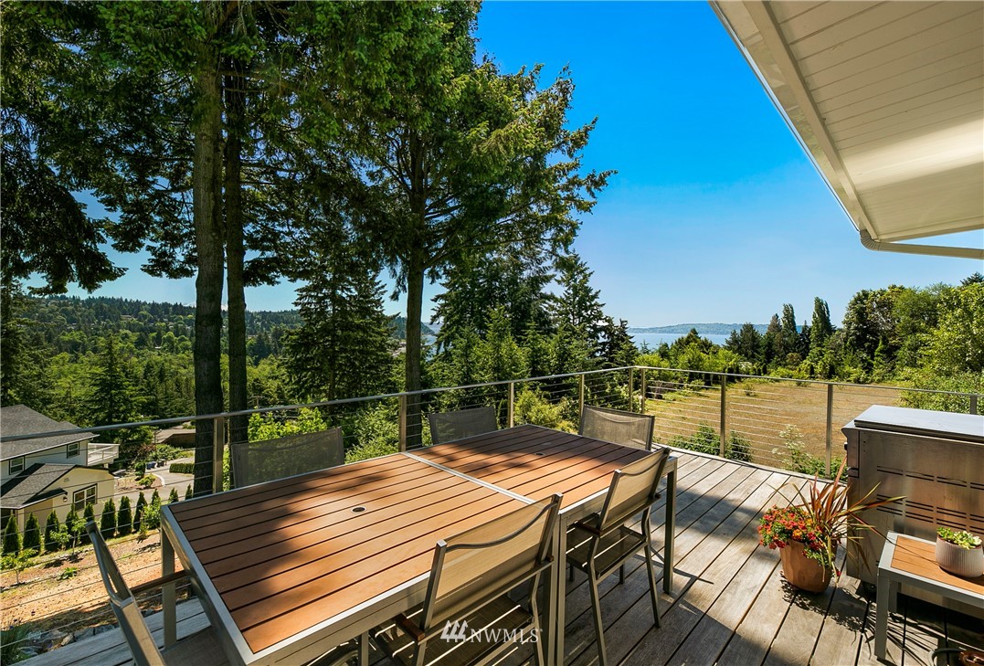 17328 Sylvester Road Southwest Burien, WA 98166 - Photo 9 of 40 Gallery Image 9