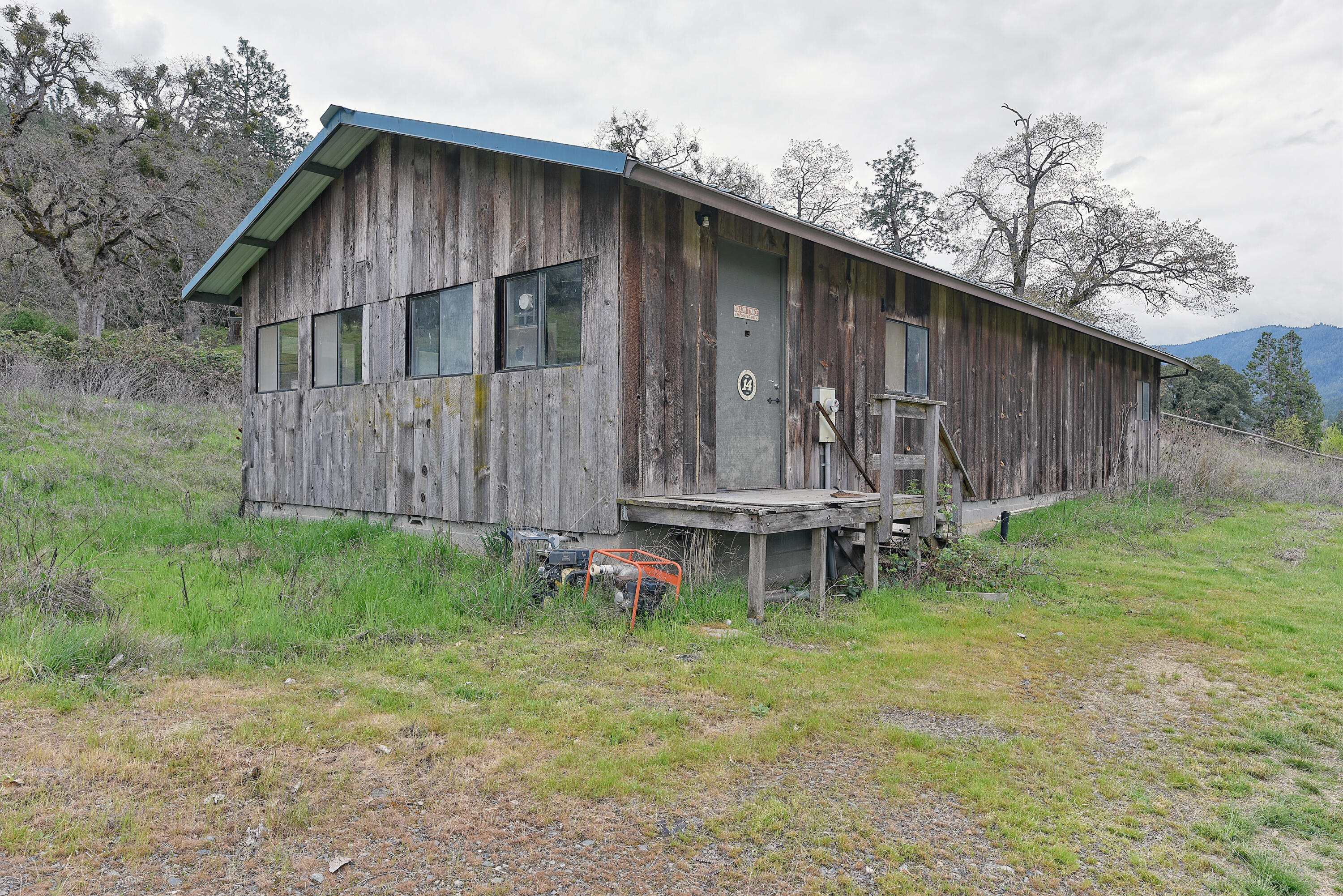 6285 Thompson Creek Road Jacksonville, OR 97530 - Photo 26 of 38 26