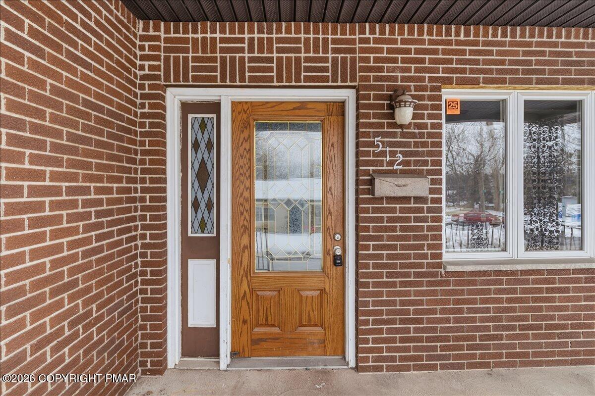 512 Broad Street Pittston, PA 18640 - Photo 4 of 38 Front Door