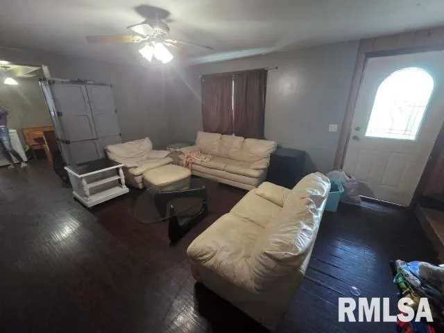 $98,000 | 16514 East Fairfield Road, Mount Vernon, IL 62864