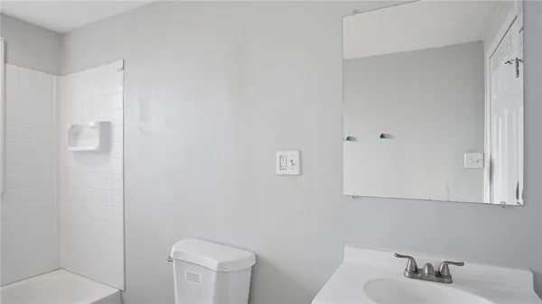 $213,900 | 1017 East Smith Avenue, Independence, MO 64050