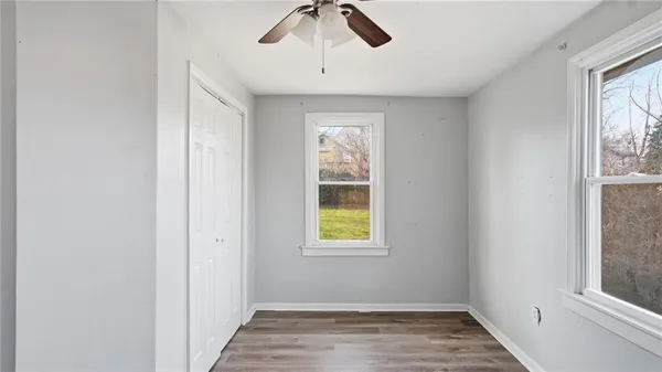 $213,900 | 1017 East Smith Avenue, Independence, MO 64050