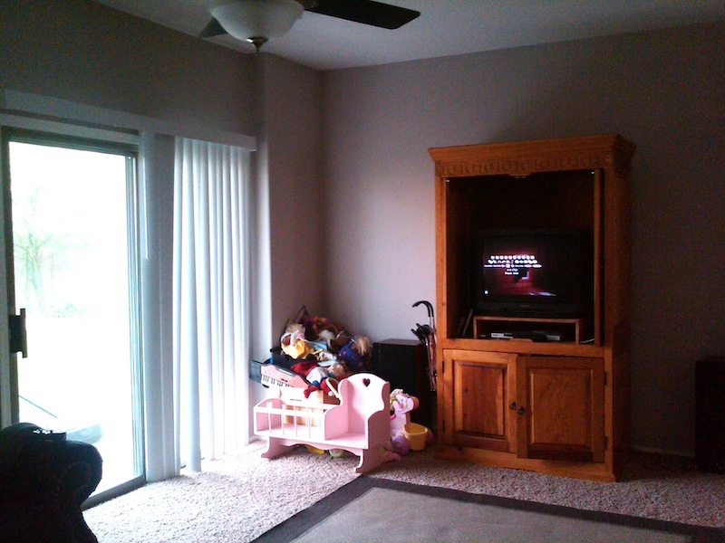 9392 West Cordes Road Tolleson, AZ 85353 - Photo 6 of 21 Living Room