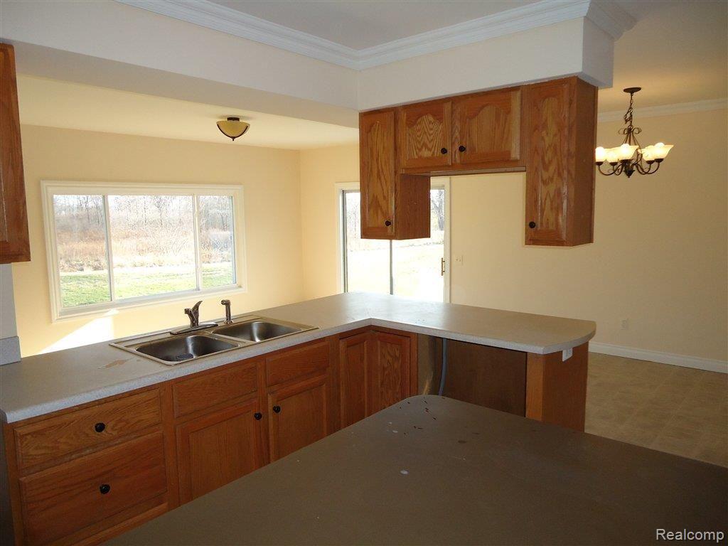 kitchen2.jpg