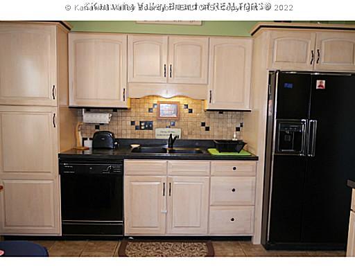 4 Barrington Road Nitro, WV 25143 - Photo 8 of 15 Kitchen.