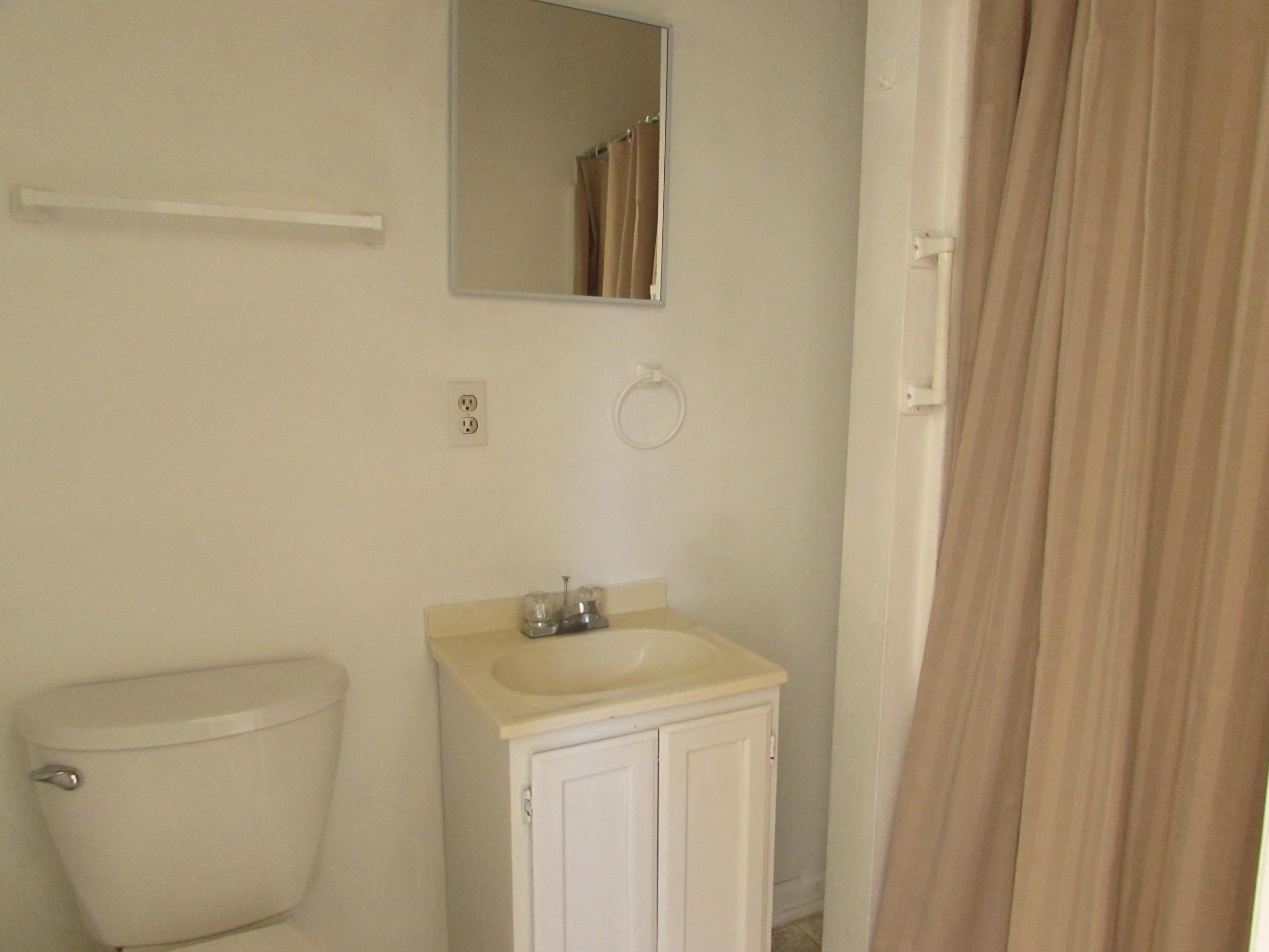 631 Timberidge Road Vinton, VA 24179 - Photo 8 of 14 Master Bath