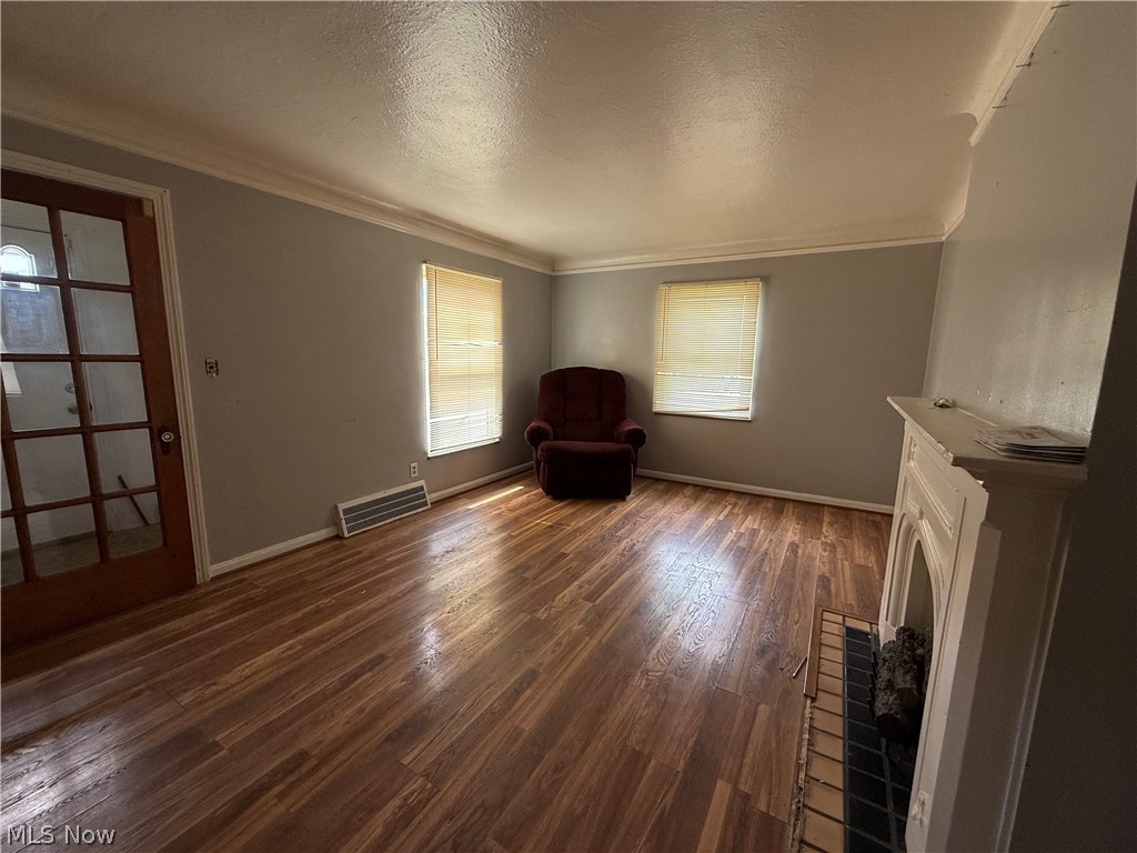 18011 Windward Road Cleveland, OH 44119 - Photo 6 of 18 Gallery Image 6