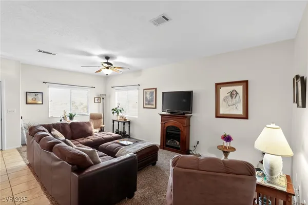 $199,900 | 465 Turtleback Road, Unit B, Mesquite, NV 89027