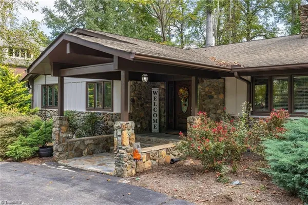 $1,200,000 | 3301 Forsyth Drive, Greensboro, NC 27407