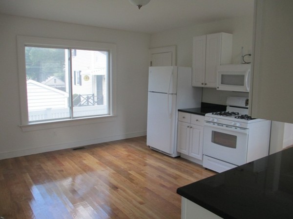 5 Westerly Street Wellesley, MA 02482 - Photo 3 of 10