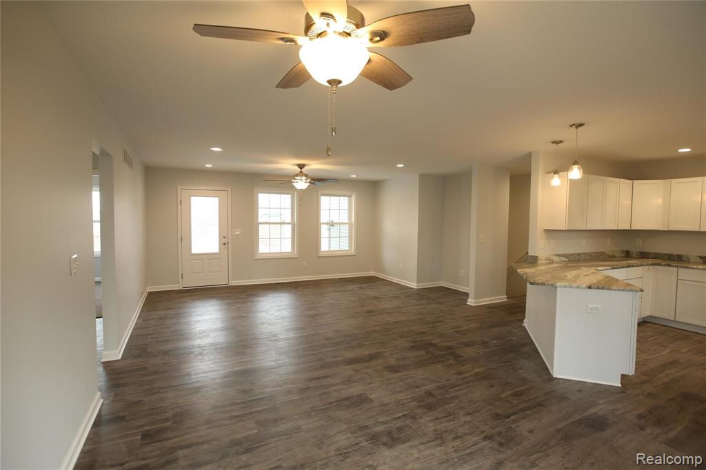 2497 North Lapeer Road Lapeer, MI 48446 - Photo 7 of 57