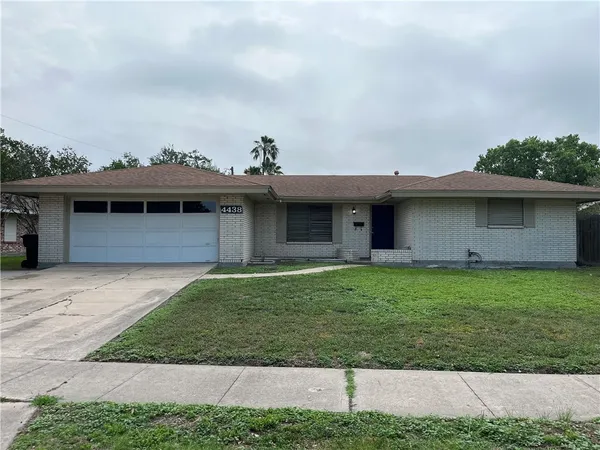 $1,800 | 4438 Donegal Drive, Corpus Christi, TX 78413