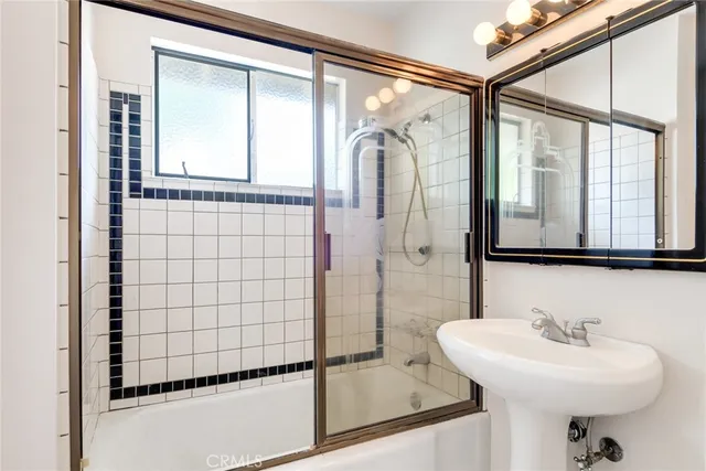 $569,999 | 194 West Blaine Street, Riverside, CA 92507