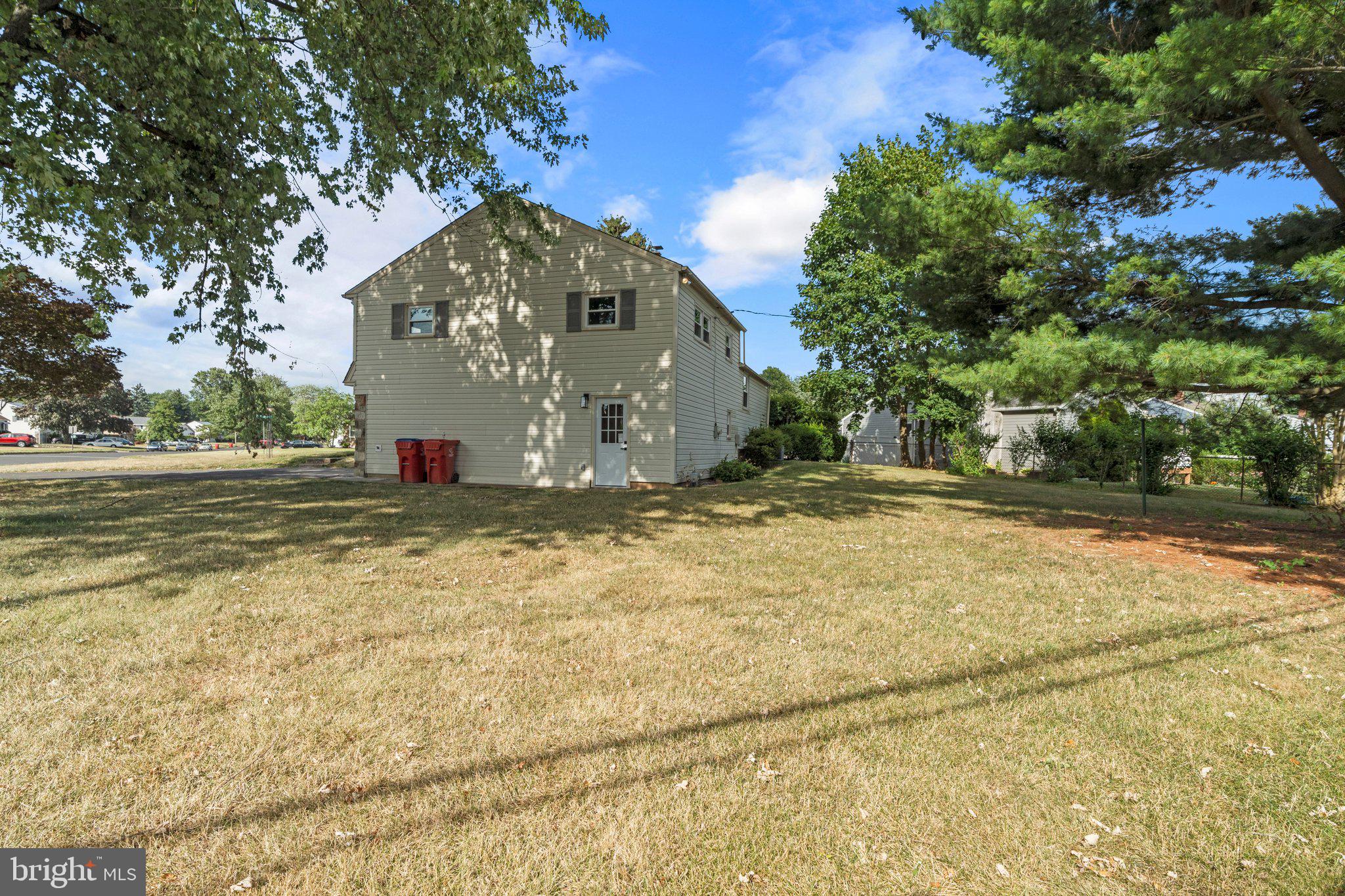 950 Dogwood Road Warminster, PA 18974 - Photo 32 of 40