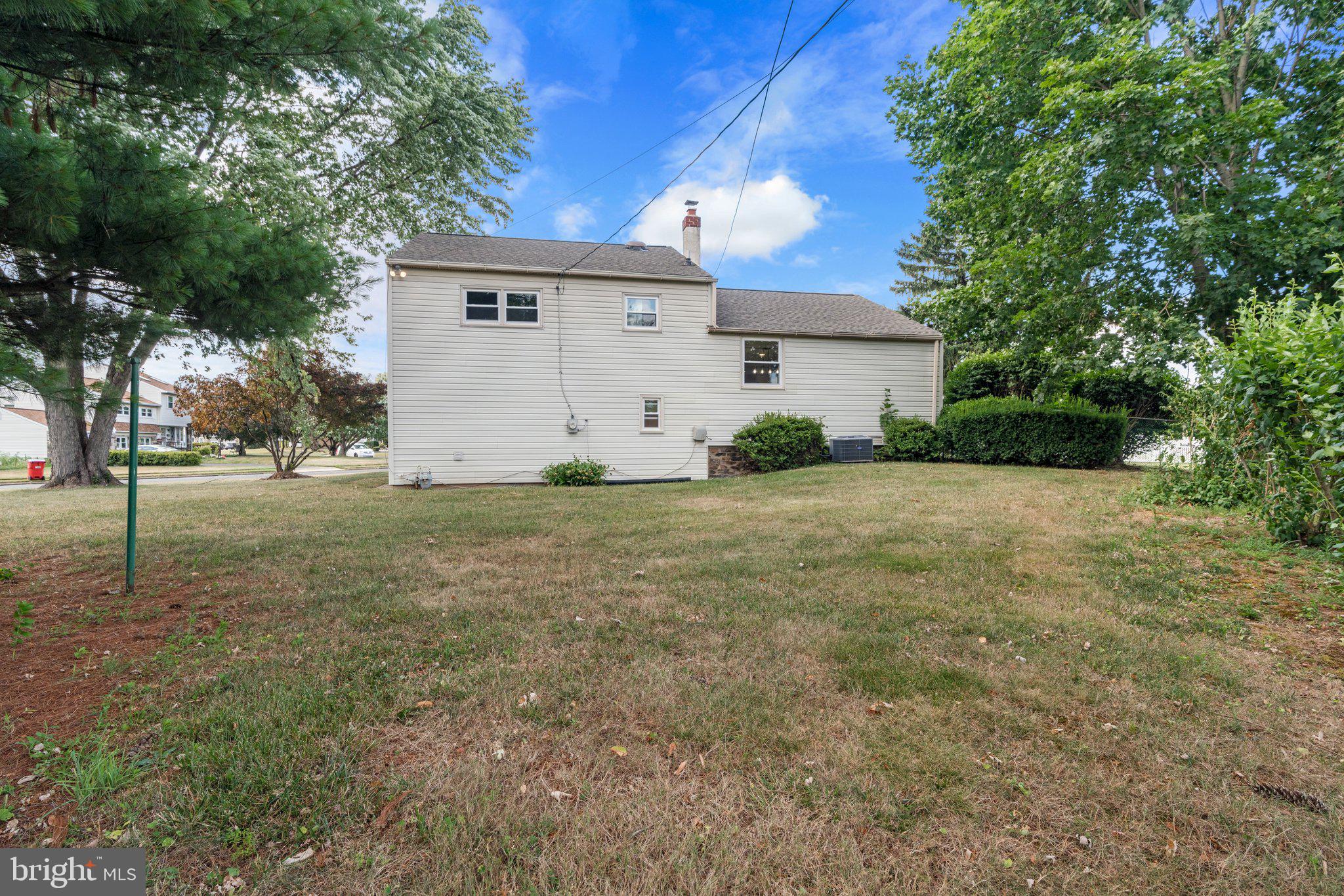 950 Dogwood Road Warminster, PA 18974 - Photo 33 of 40