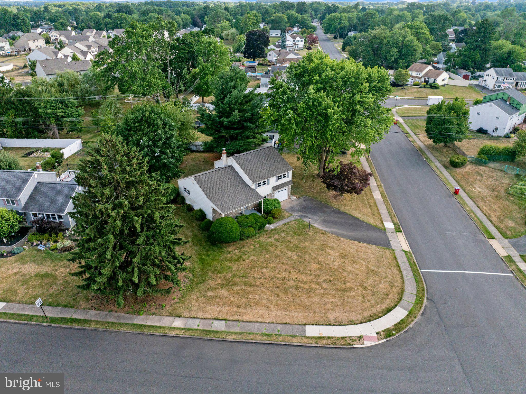950 Dogwood Road Warminster, PA 18974 - Photo 39 of 40