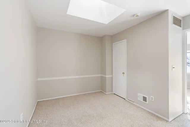 $499,000 | 8 Dreyer Avenue, Unit A | Willowbrook