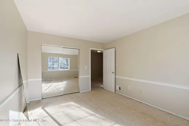 $499,000 | 8 Dreyer Avenue, Unit A | Willowbrook