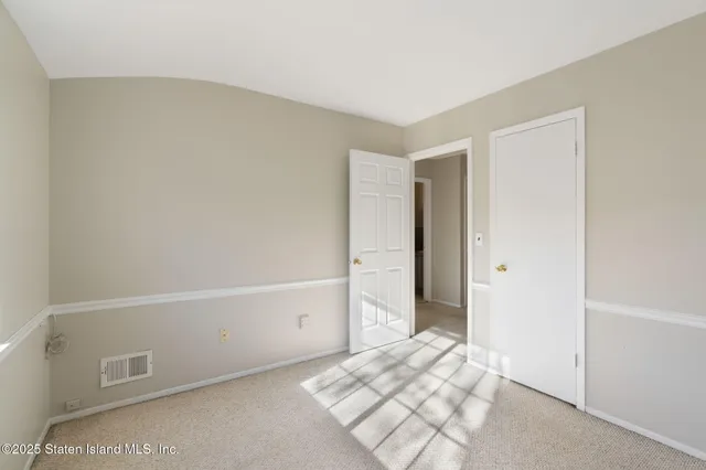 $499,000 | 8 Dreyer Avenue, Unit A | Willowbrook