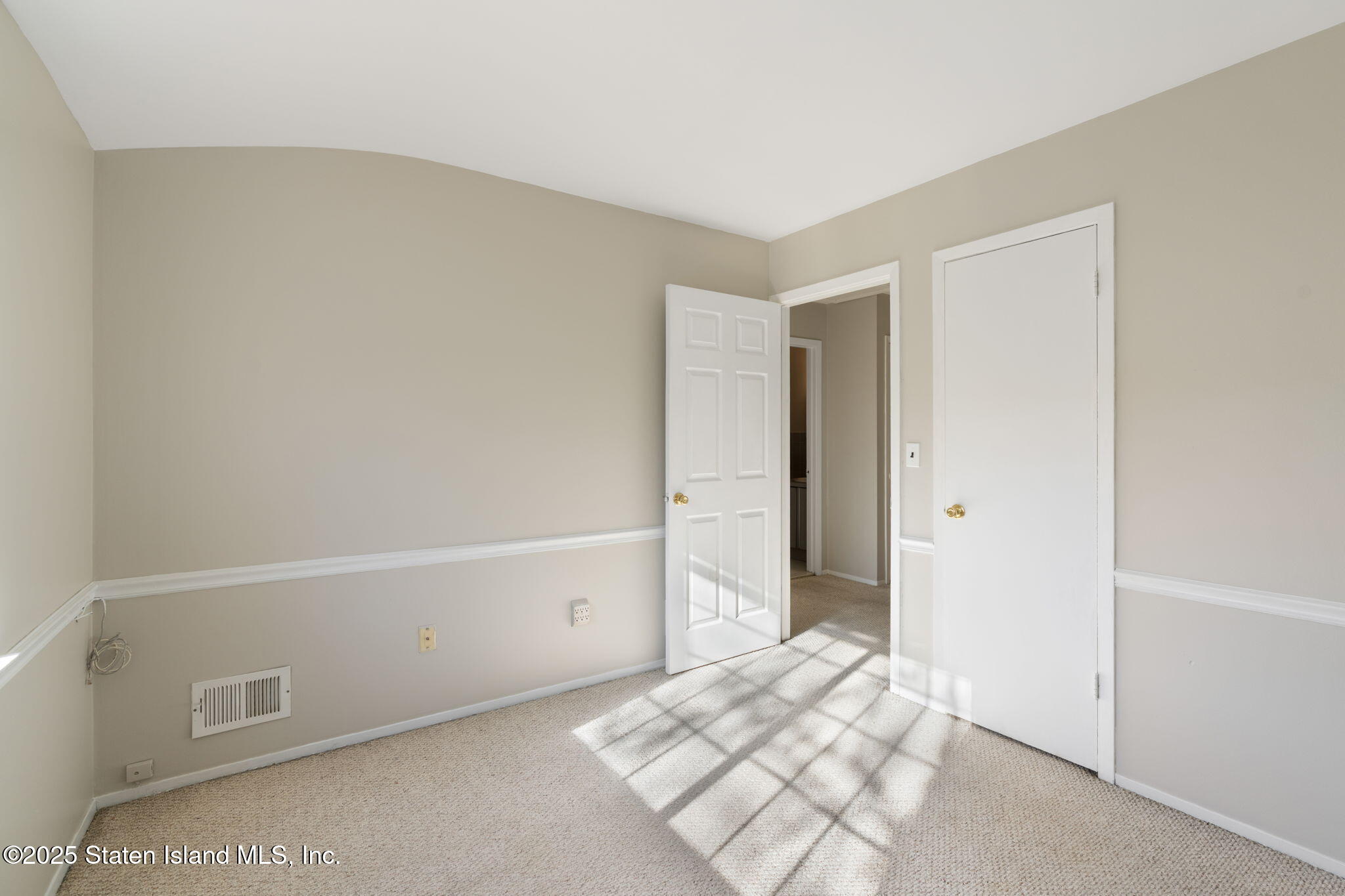 8 Dreyer Avenue, Unit A Staten Island, NY 10314 - Photo 21 of 23 7-web-or-mls-7RV00219