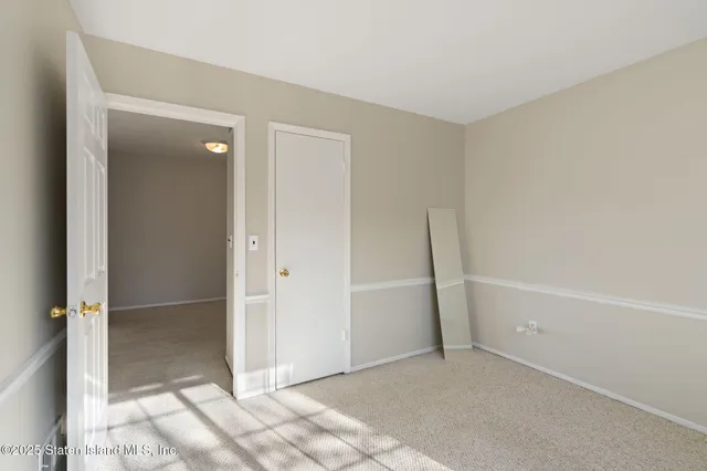 $499,000 | 8 Dreyer Avenue, Unit A | Willowbrook