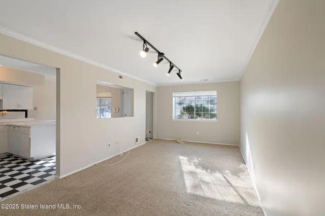 $499,000 | 8 Dreyer Avenue, Unit A | Willowbrook