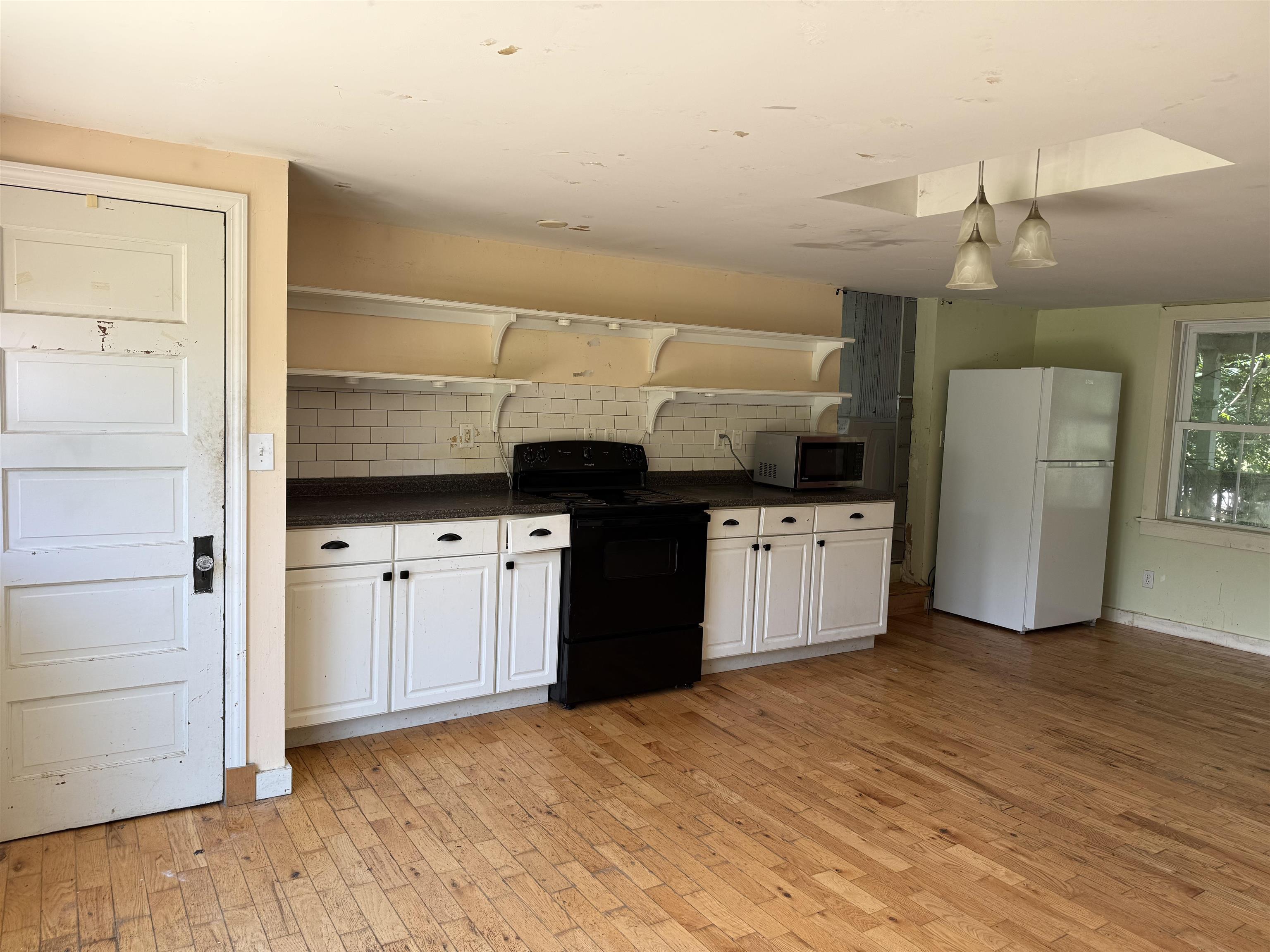 299 River Road Fairfax, VT 05454 - Photo 3 of 28