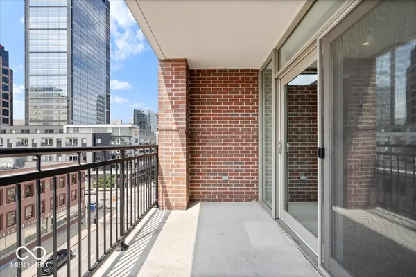 $3,800 | 333 Massachusetts Avenue, Unit 507, Indianapolis, IN 46204