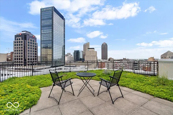 $3,800 | 333 Massachusetts Avenue, Unit 507, Indianapolis, IN 46204