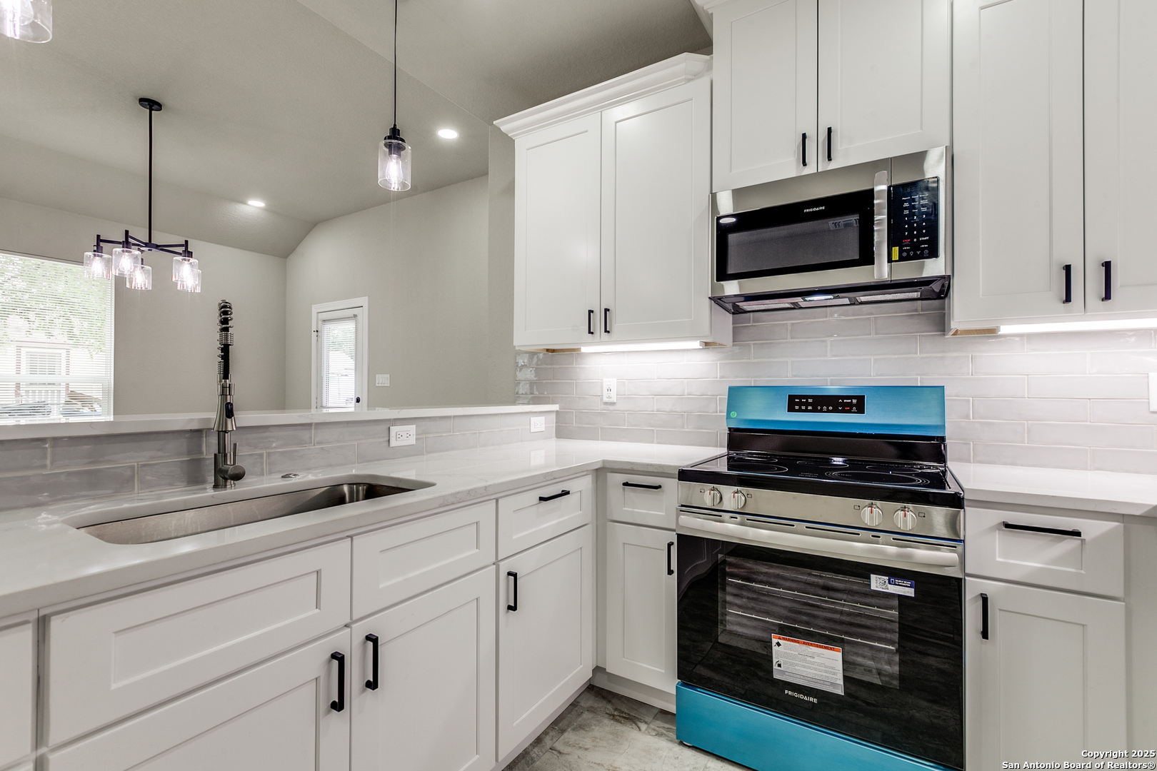 3367 Roland Road San Antonio, TX 78210 - Photo 11 of 28