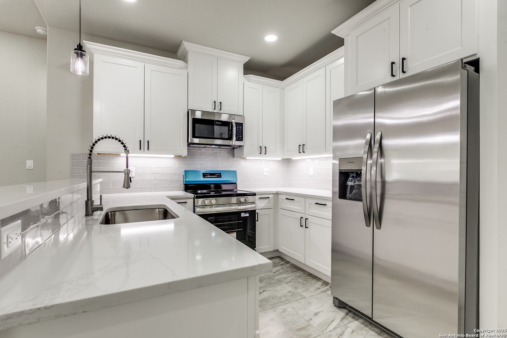 3367 Roland Road San Antonio, TX 78210 - Photo 12 of 28