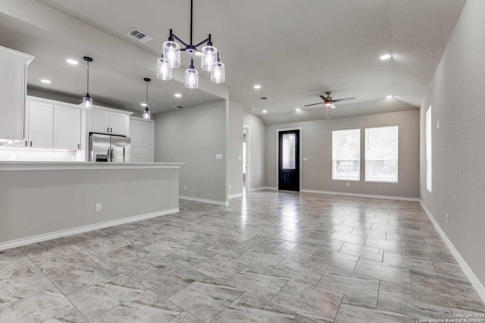 3367 Roland Road San Antonio, TX 78210 - Photo 5 of 28