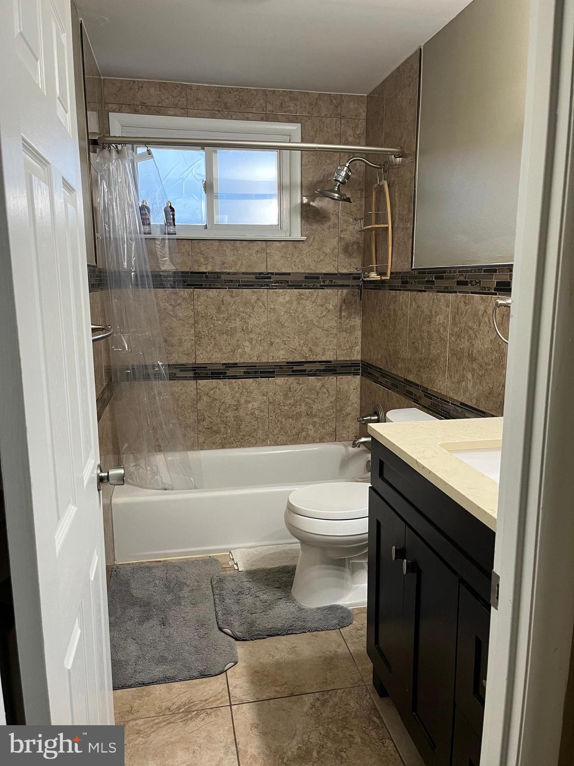1006 Susan Road Philadelphia, PA 19115 - Photo 18 of 37 a bathroom with a toilet and a shower