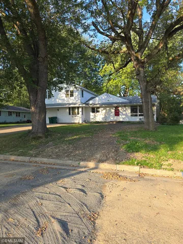 $274,900 | 641 Pleasant Street, Dassel, MN 55325