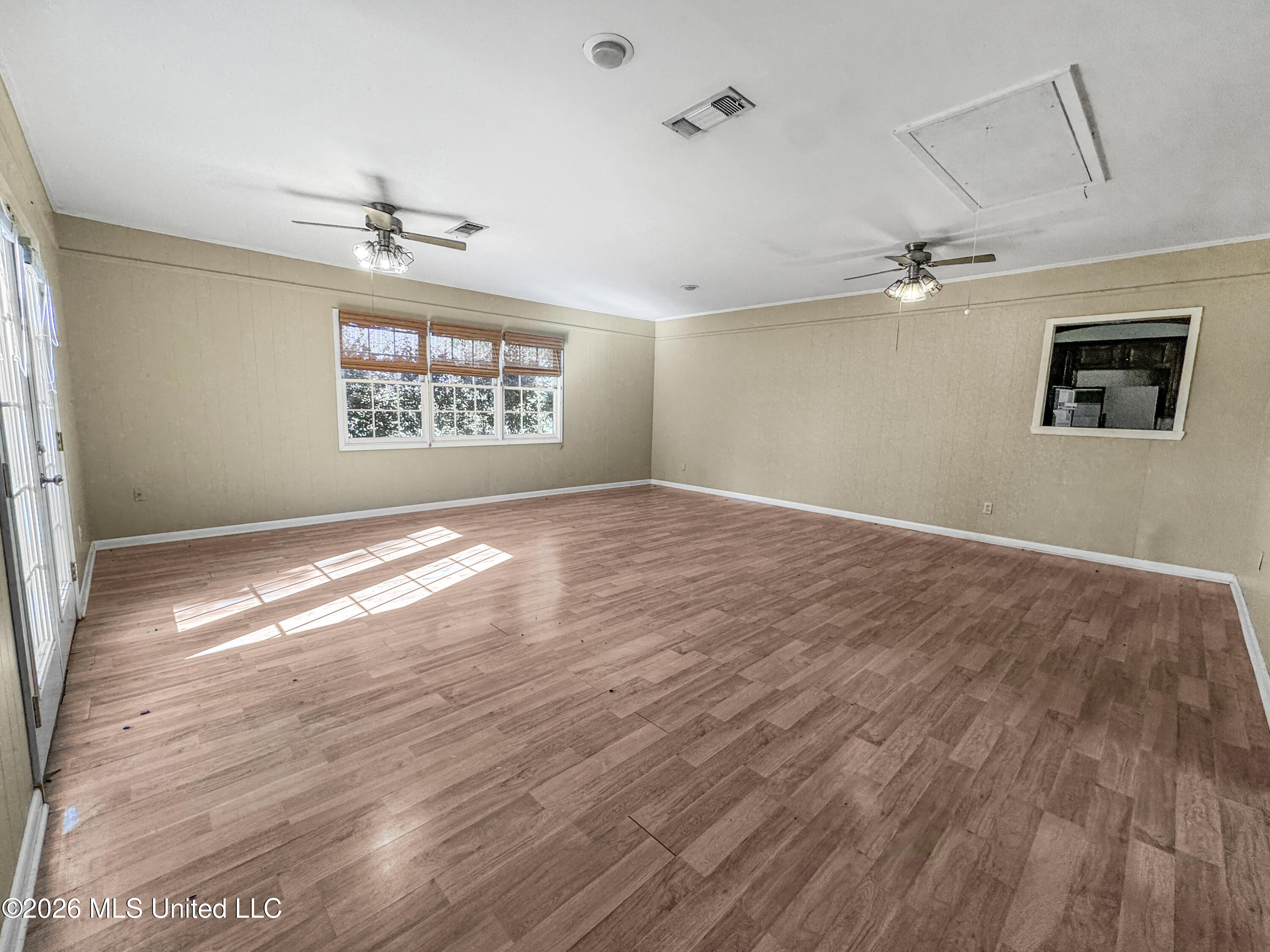 3018 Wardlaw Road McComb, MS 39648 - Photo 8 of 21 IMG_5811