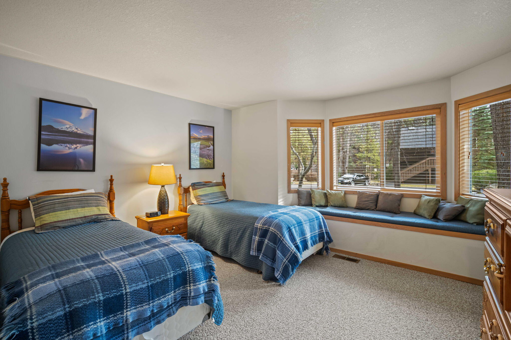 57383 Beaver Ridge Loop, Unit 35D Sunriver, OR 97707 - Photo 4 of 12 20-web-or-mls-35 Ridge Condo-20