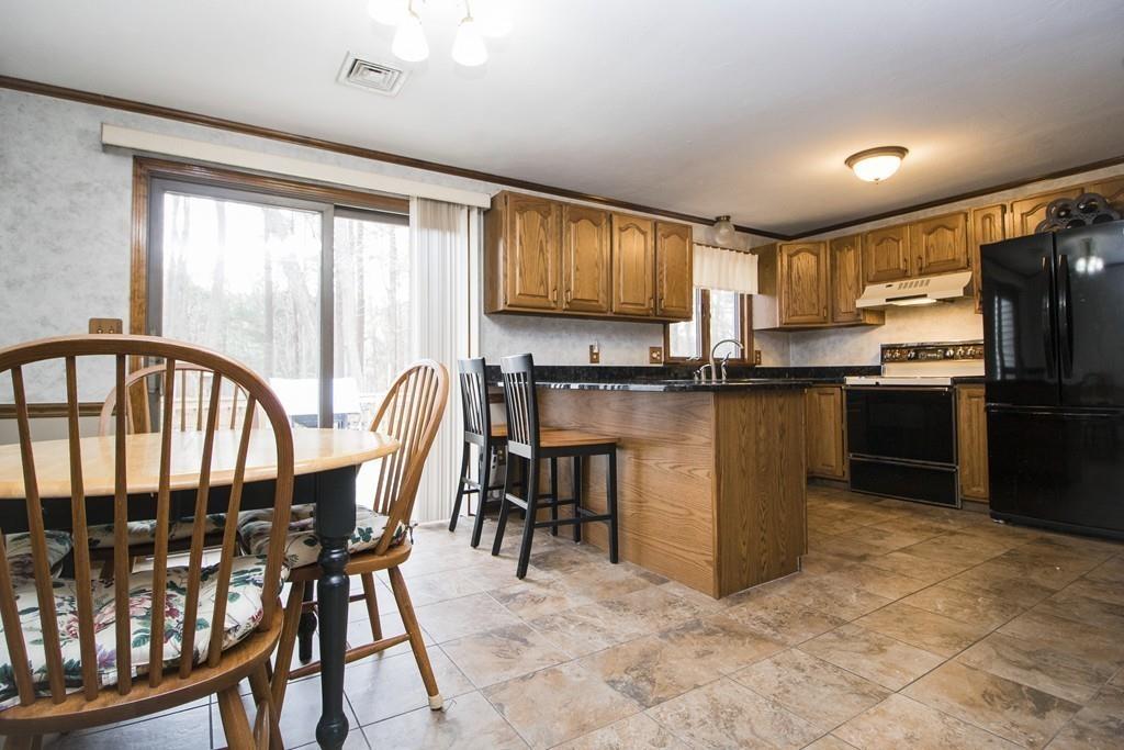 853 R Pleasant Street Raynham, MA 02767 - Photo 4 of 28 Gallery Image 4